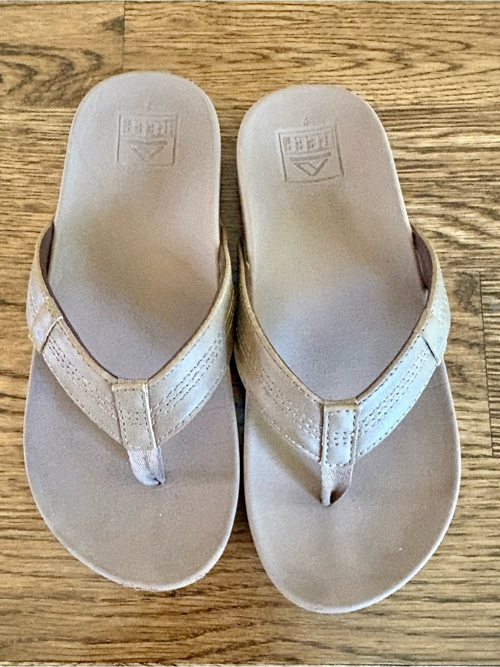 Reef Kids Flip Flops in Light Tan
